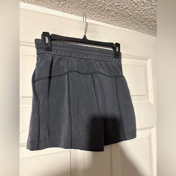 Lululemon softstream high rise shorts - Picture 3 of 4
